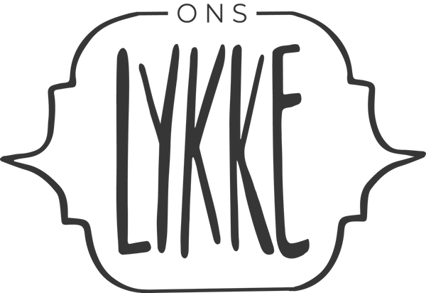 Logo van Ons Lykke – een wol- en kledingwinkel met aandacht voor ambacht, kwaliteit en een bewuste levensstijl.