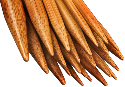 Detailfoto van de bamboe naaldpunten van de ChiaoGoo SPIN 5 inch tips, glad afgewerkt voor soepel en comfortabel breien.