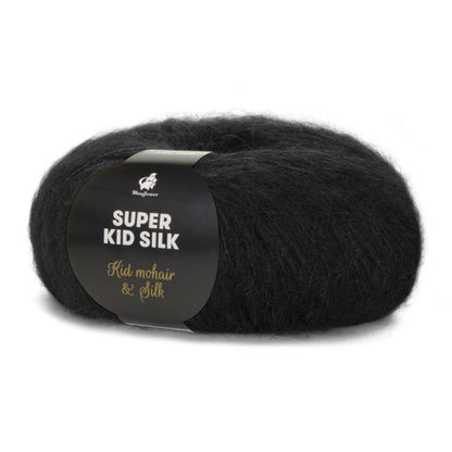 Bol Mayflower Super Kid Silk in de kleur zwart met label. Luxe mohair-zijde garen met zachte glans en luchtige structuur, ideaal voor breiprojecten.