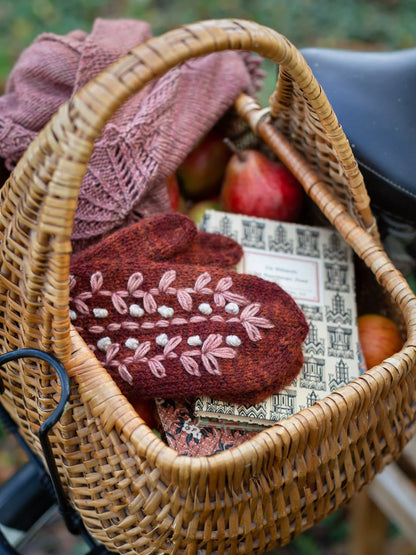 Embroidery on knits, Judith Gummlich
